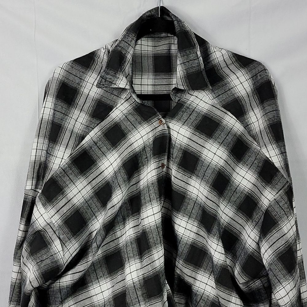 🖤5/$20🖤  SHEIN.. oversized plaid flannel top.. - Picture 2 of 12
